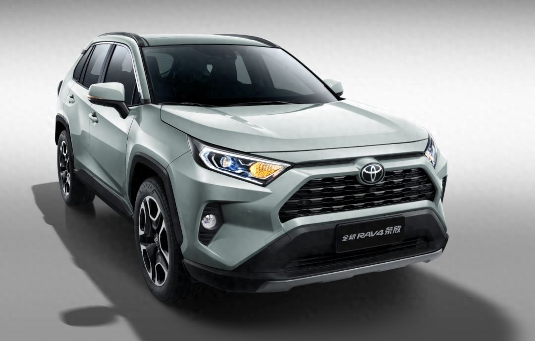 中国二手车 “横扫” 俄罗斯!8 个月进口暴增 4.5 倍,丰田 RAV4 最抢手 | 星尘资源网