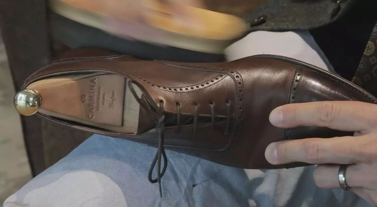 如何保养皮鞋延长寿命_男士皮鞋护理教程_皮鞋保养指南