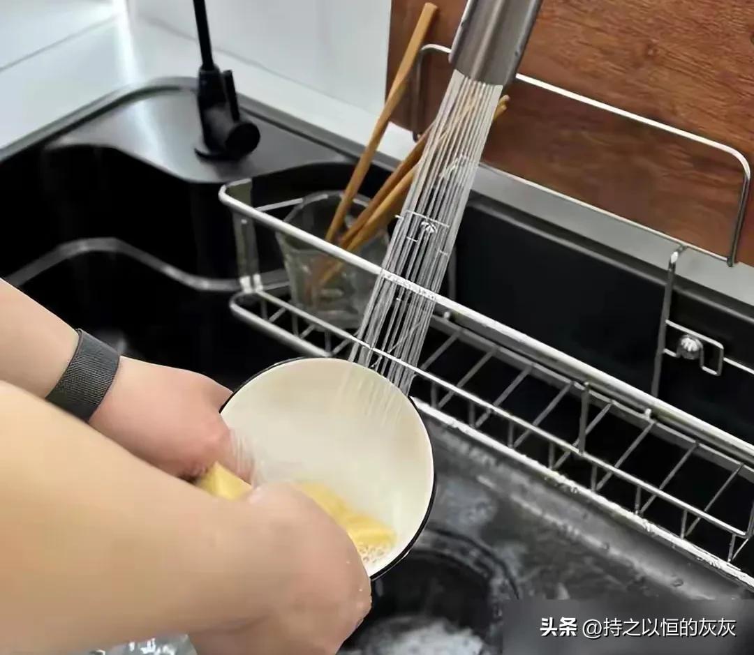 错误的洗碗方式_洗碗的四种错误方式_洗碗布更换频率