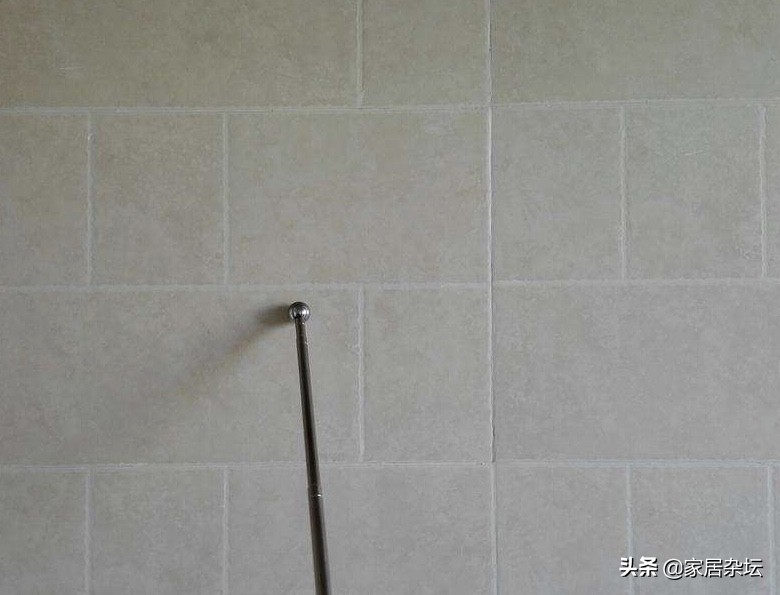 卫生间瓷砖松动原因_瓷砖修复方法_如何处理卫生间瓷砖松动