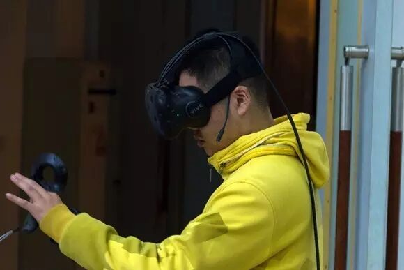 虚拟现实设备评测_VR虚拟现实设备体验_VR讲座现场活动