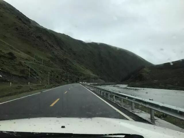 川西环线旅游安全_稻城亚丁自驾坠江事故_川西自驾攻略