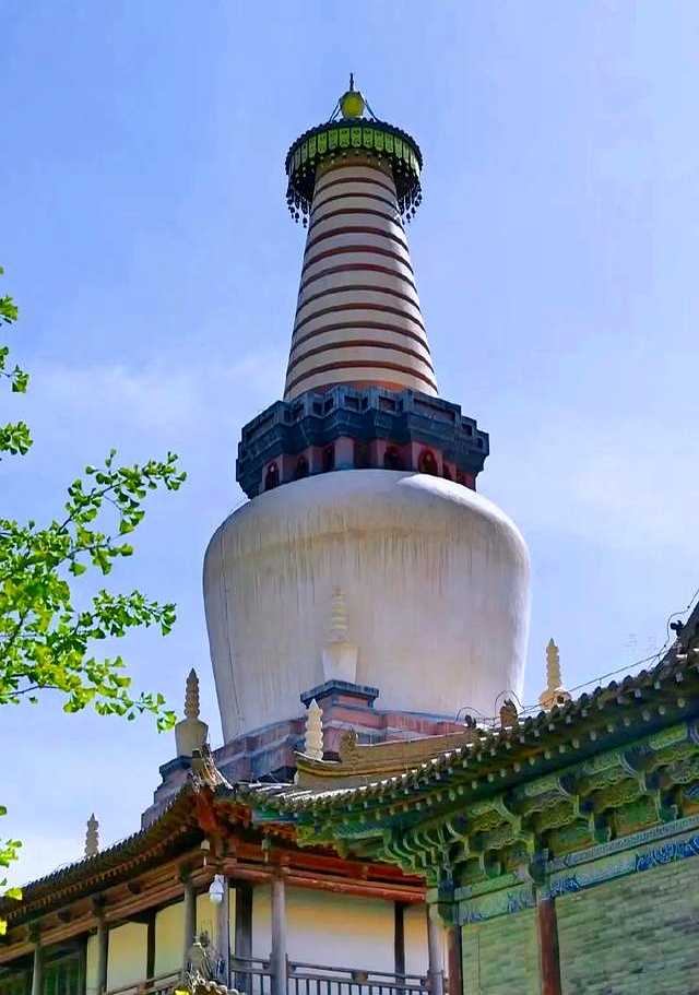 张掖七彩丹霞夜游攻略_张掖平山湖巴尔斯雪山自驾游_张掖丹霞门票