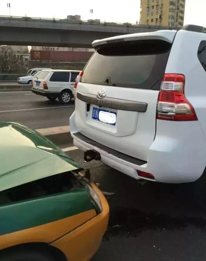 拖车钩使用法规_自驾游装备_加装拖车钩合法性