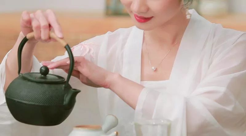 如何辨别茶叶品质_茶叶购买技巧_挑选茶叶技巧
