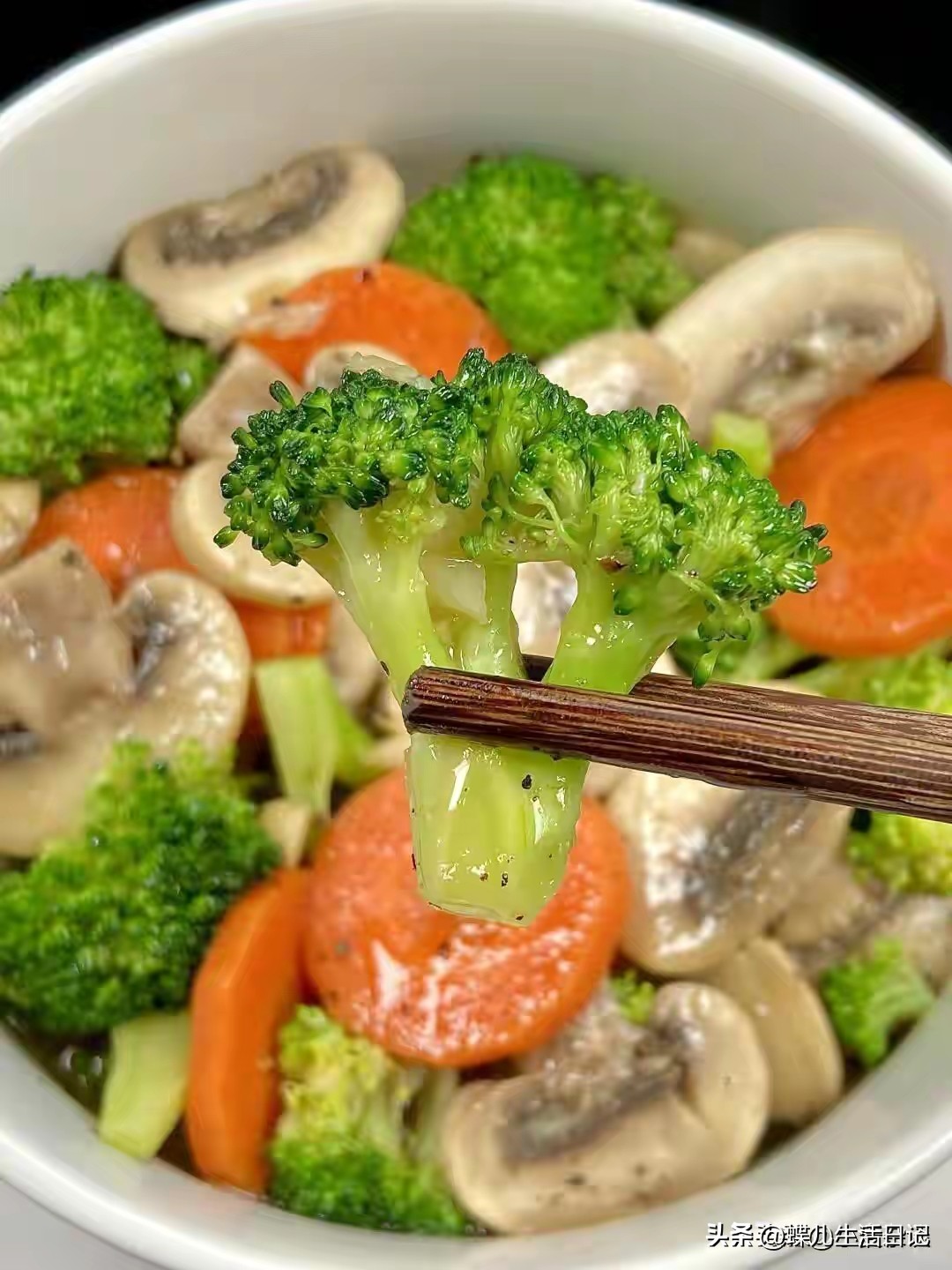 减肥餐低卡高蛋白家常菜_减肥餐搭配方案_减肥期营养均衡食谱
