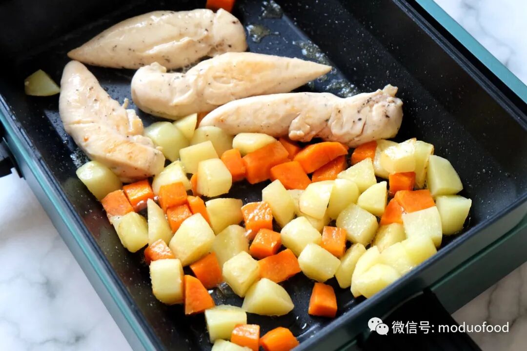 低脂高蛋白食谱_香煎土豆鸡胸肉食谱_低脂健康鸡肉做法