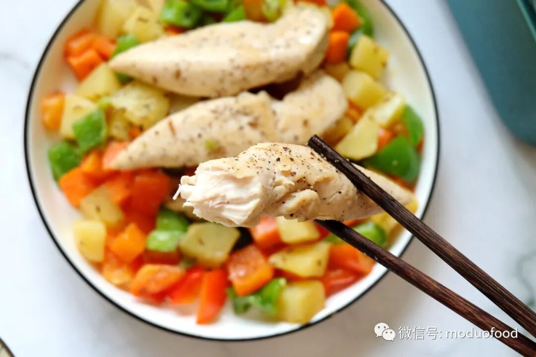 低脂高蛋白食谱_香煎土豆鸡胸肉食谱_低脂健康鸡肉做法