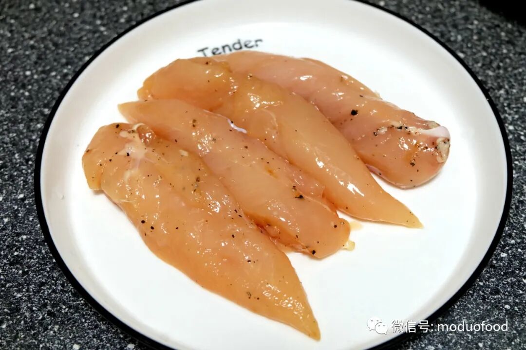 低脂高蛋白食谱_低脂健康鸡肉做法_香煎土豆鸡胸肉食谱