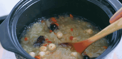银耳汤真的能补充胶原蛋白吗_胶原蛋白补充_桃胶银耳胶原蛋白误区