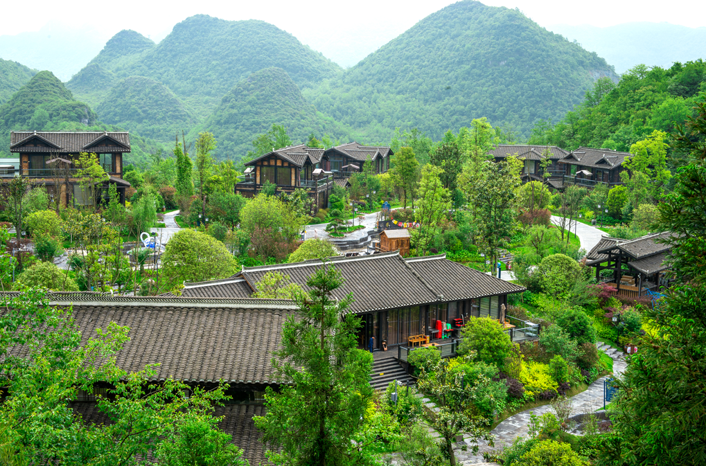 百里杜鹃温泉度假地_濯缨谷氟泉酒店_温泉度假推荐