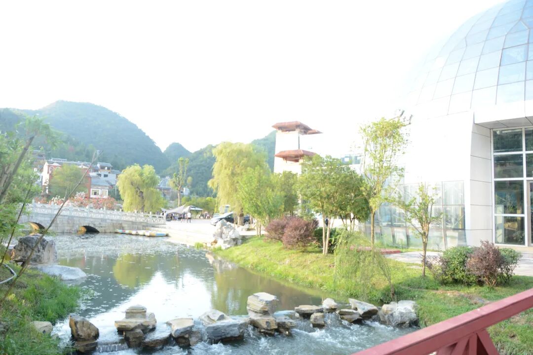 百里杜鹃温泉度假地_温泉度假推荐_濯缨谷氟泉酒店
