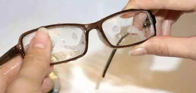 眼镜防雾方法_防雾镜片推荐_冬季眼镜起雾怎么办
