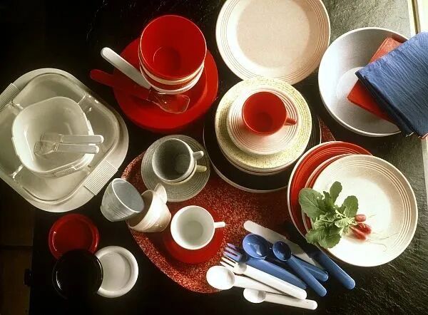 仿瓷餐具甲醛含量_塑料餐具安全使用_餐具材质安全