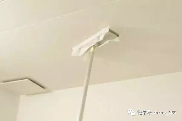 厨房天花板去油渍妙招_天花板清洁技巧_厨房天花板油渍清理