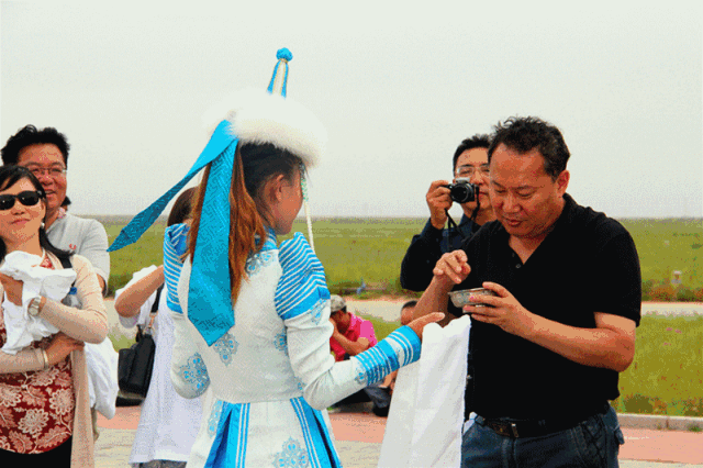 免门票优惠政策_草原旅游注意_马兰花草原旅游攻略