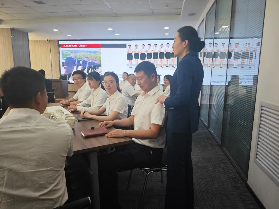 职场礼仪规范_职场礼仪规范培训_ACI注册国际高级礼仪培训师