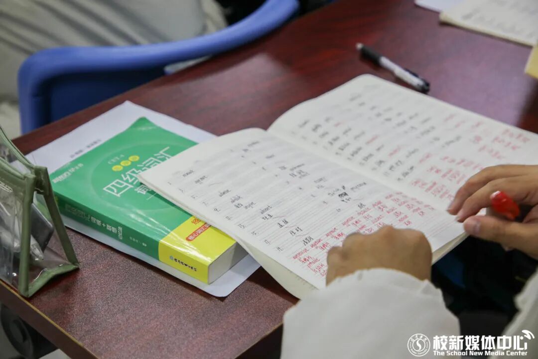 四六级备考攻略_四六级攻略_四六级听力技巧