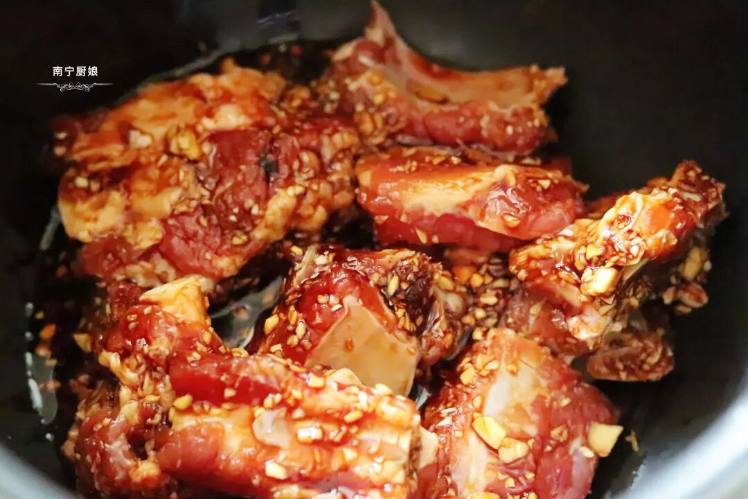 懒人电饭锅菜谱_电饭锅蒜蓉排骨做法_电饭煲清洁步骤