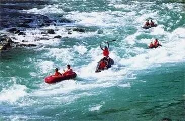 神秘嘉宾做客直播间送漂流门票_高过河漂流门票直播活动_高过河刺激漂