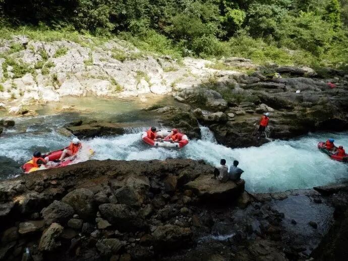 高过河漂流门票直播活动_神秘嘉宾做客直播间送漂流门票_高过河刺激漂