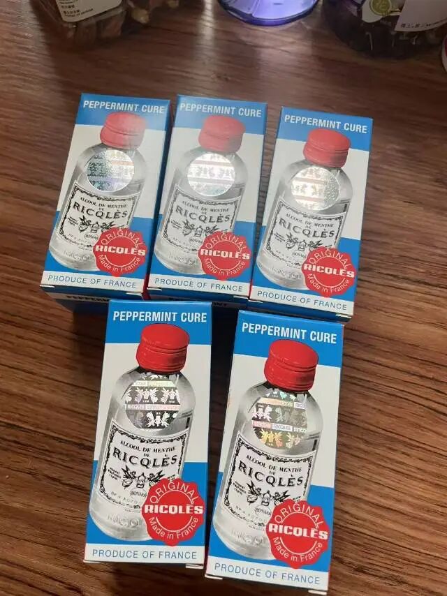 香港药店常备药物清单_旅行药品清单_黄道益活络油太和洞久咳丸李万山脾胃丸