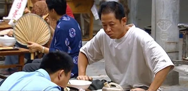 《天道》王志文:“越是底层的人,处理人际关系的能力就越差,越往上走,你会发现,成大事者不是在研究事,而是在研究人” | 星尘资源网