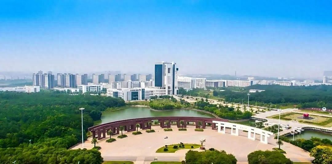 未来十年黄金赛道:五大专业就业率飙升的破局密码 | 星尘资源网