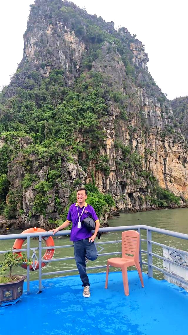 黄小海李雪英罗苗深度体验_导游服务选择_越南12天游导游服务