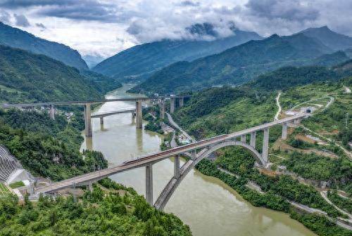 乘渝厦高铁走进武陵山区|如何乘高铁玩转渝东南?“优惠全攻略”来了→ | 星尘资源网