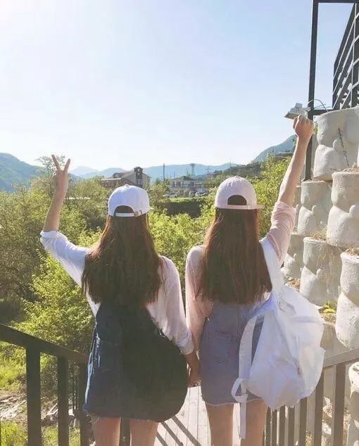 5秒搞定旅游合照_闺蜜出游攻略_旅游合照姿势