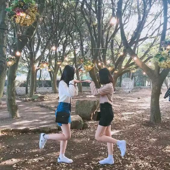 5秒搞定旅游合照_旅游合照姿势_闺蜜出游攻略