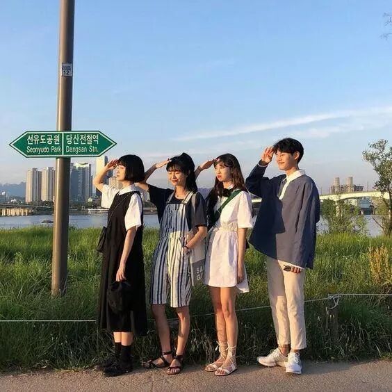 旅游合照姿势_5秒搞定旅游合照_闺蜜出游攻略