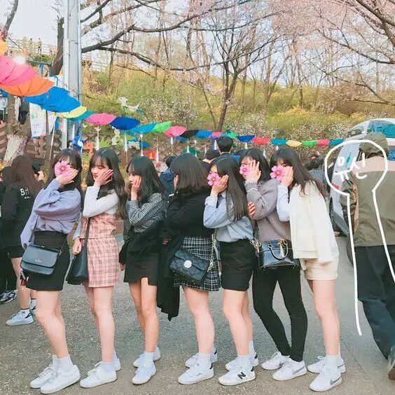 5秒搞定旅游合照_闺蜜出游攻略_旅游合照姿势