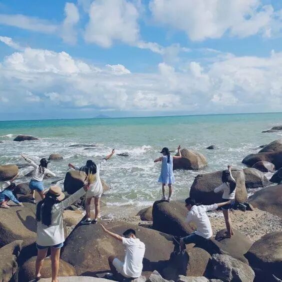 旅游合照姿势_闺蜜出游攻略_5秒搞定旅游合照