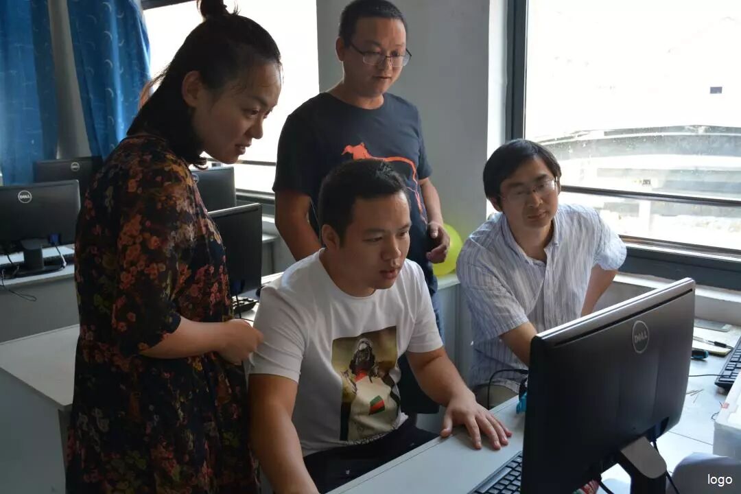 金东区中小学机器人项目培训_3D打印机激光雕刻机机器人活动_机器人培训