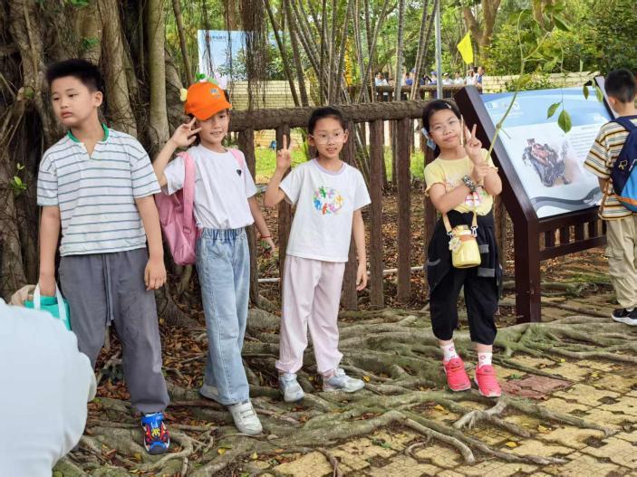 探索园林植物_发现自然之美公益研学活动_亲子研学旅行
